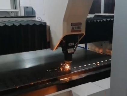 Full Cover Fiber Laser Cutting Machine 